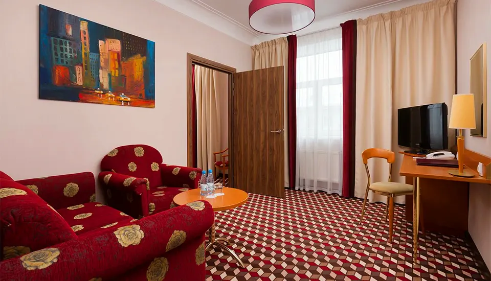 هتل سیتی تل اوکتیابرسکایا سن پترزبورگ